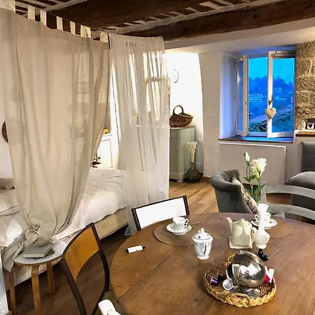 Appartement Cosy Dans Le Centre Historique De Vence Exterior photo
