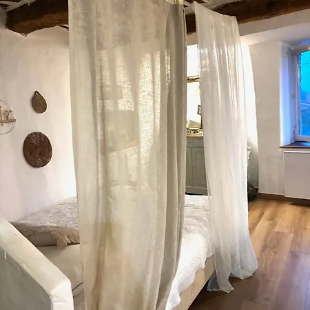 Appartement Cosy Dans Le Centre Historique De Vence Exterior photo