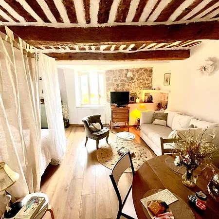 Appartement Cosy Dans Le Centre Historique De Vence Exterior photo