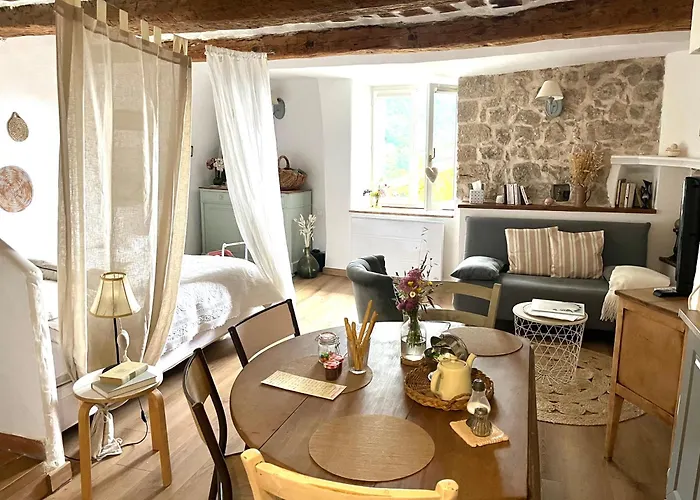 Appartement Cosy Dans Le Centre Historique De Vence