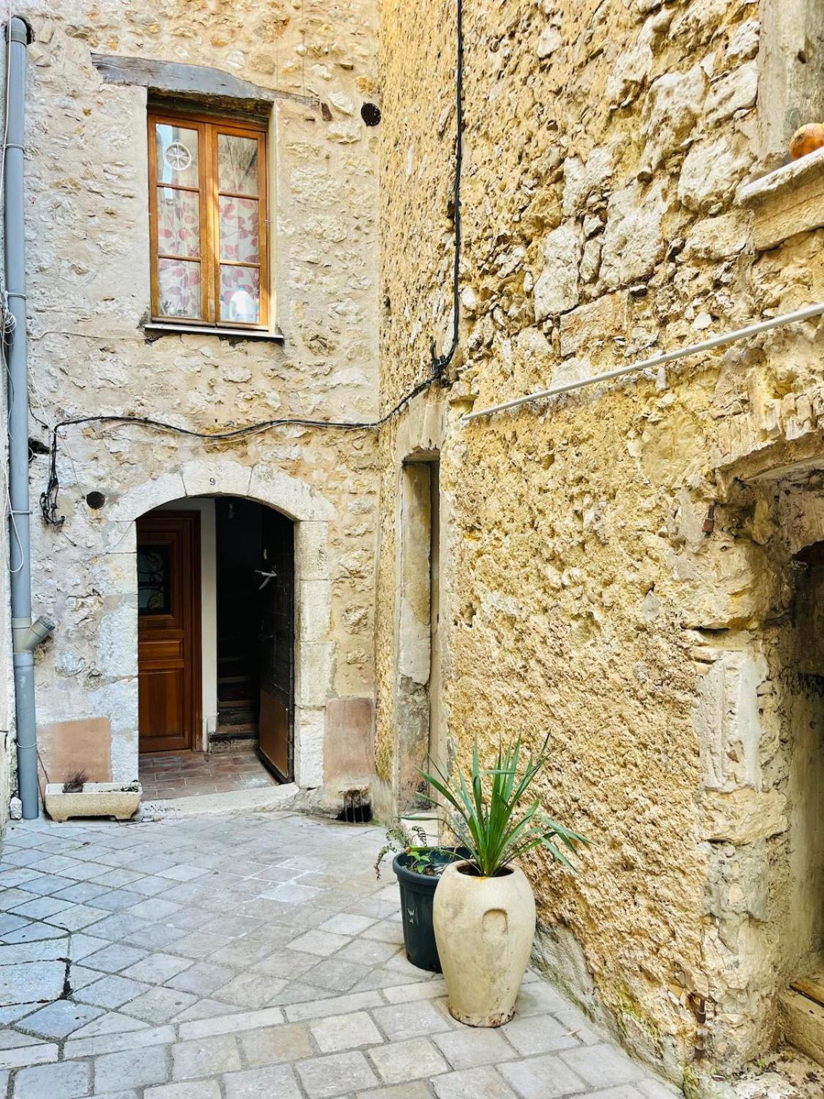 Cosy Dans Le Centre Historique De Vence