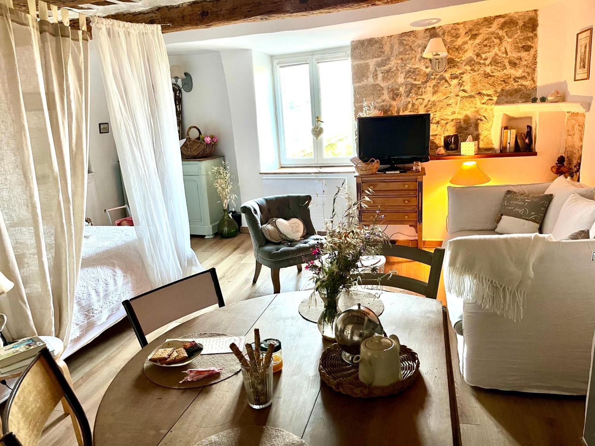 Cosy Dans Le Centre Historique De Vence